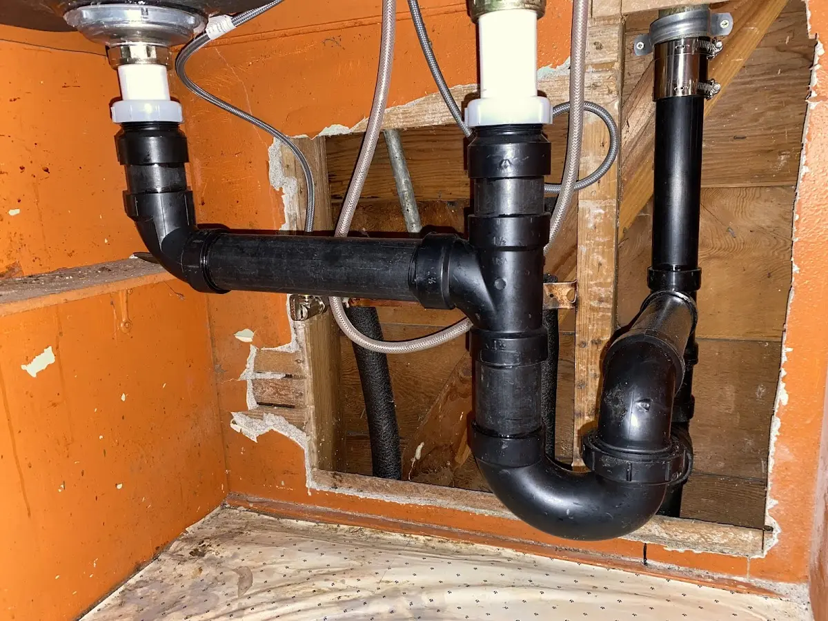 Professional Pipe Bursting equipment and tools on the job in Republic